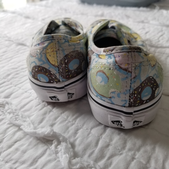 Vans Doughnuts Sneakers Size 7 EUC! - Picture 3 of 16